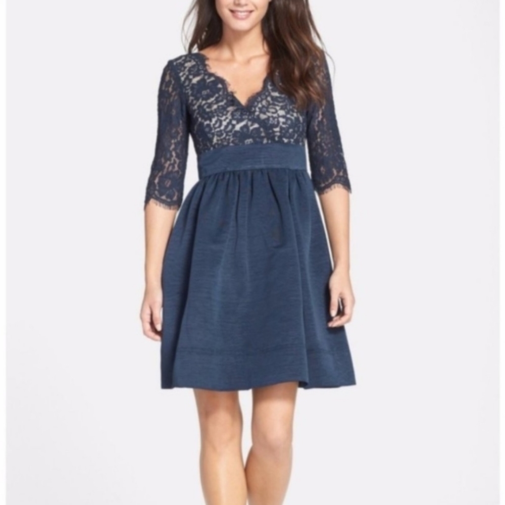Eliza J Dress Womens Size 2 Navy Lace V-Neck 3/4 Sleeve